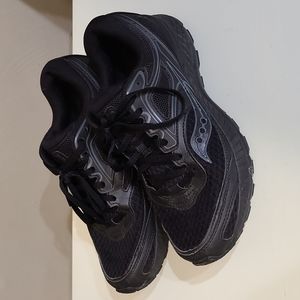 Saucony Women's Sneakers Size 8 Black